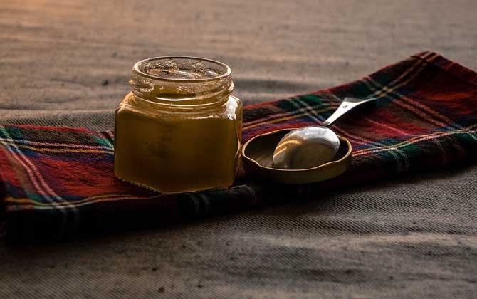 蜂蜜可以用來洗臉嗎? 蜂蜜