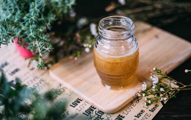 蜂蜜的禁忌人群有哪些?尤其是這5類人,喝蜂蜜反而對健康不利! 蜂蜜