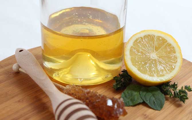 蜂蜜水的作用與功效有哪些?經(jīng)常喝杯蜂蜜水,這8個好處跑不了! 蜂蜜