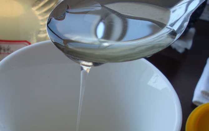 蜂蜜價格多少錢一斤?因蜂蜜種類的不同,蜂蜜價格也千差萬別! 油菜蜜