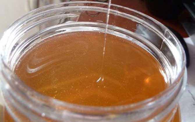 牛奶加蜂蜜的禁忌有哪些?不建議空腹飲用,更不能長期過量飲用! 蜂蜜