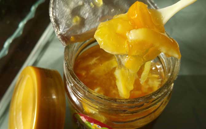 自制蜂蜜柚子茶怎么做?只需5步就能做好,既簡(jiǎn)單又好喝! 蜂蜜柚子茶