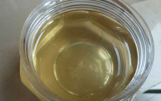 蜂蜜過期是什么樣子圖?蜂蜜過期不等于變質,只要未變質仍能吃! 蜂蜜