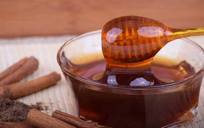 蜂蜜過期2年還能喝嗎?蜂蜜過期不等于變質,只要未變質就能喝! 蜂蜜