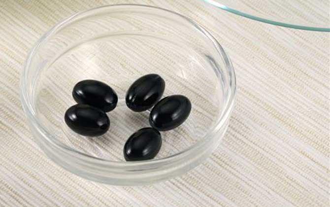 男人長期吃蜂膠的副作用,不但容易過敏,還可能影響消化功能! 蜂膠