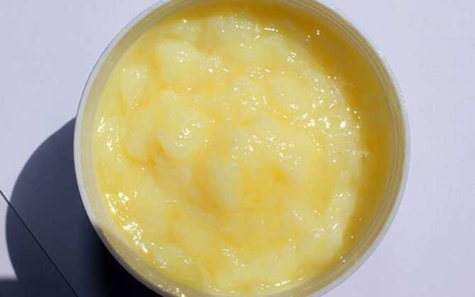 吃蜂王漿的正確方法,空腹服用更利于吸收,但不能過量食用! 蜂王漿