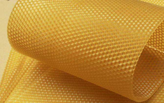 養(yǎng)蜂需要哪些工具? 巢礎(chǔ)