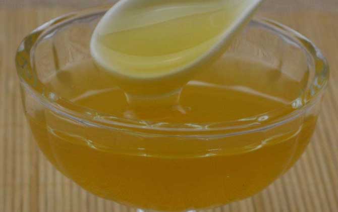 枇杷蜂蜜的功效與作用及食用方法 枇杷蜂蜜