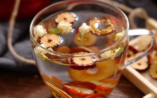 山楂蜂蜜水的功效與禁忌及做法 山楂蜂蜜水