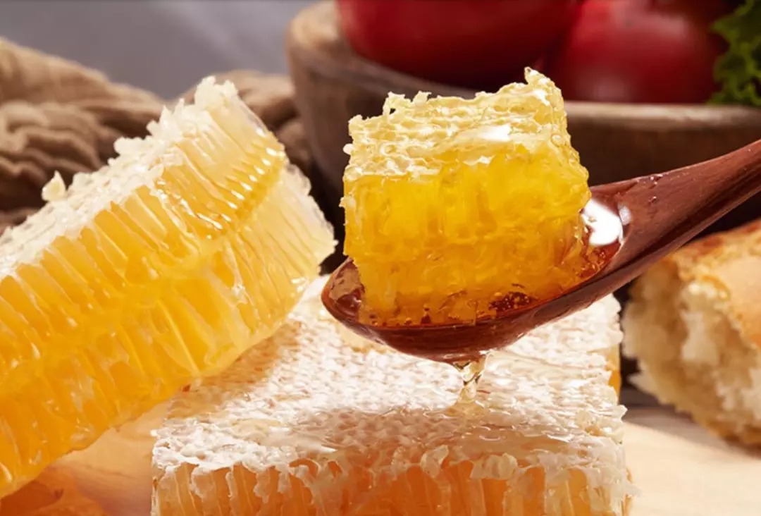 枸杞蜂蜜水的作用與功效(枸杞蜂蜜水對人身體的好處) 枸杞蜂蜜水的作用與功效(枸杞蜂蜜水對人身體的好處)