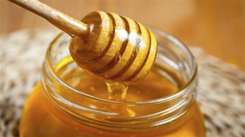 雙色蜂王的優(yōu)點缺點(雙色蜂王和阿壩蜂王哪個好) 雙色蜂王的優(yōu)點缺點(雙色蜂王和阿壩蜂王哪個好)