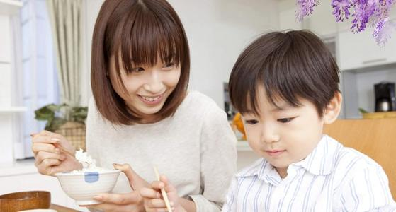 “媽媽，月亮上有沒嫦娥？”中秋節寶寶靈魂發問，媽媽的回答很贊