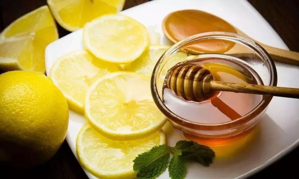 蜂蜜起沫是怎么回事還能喝嗎?(蜂蜜起沫的原因) 蜂蜜起沫是怎么回事還能喝嗎?(蜂蜜起沫的原因)