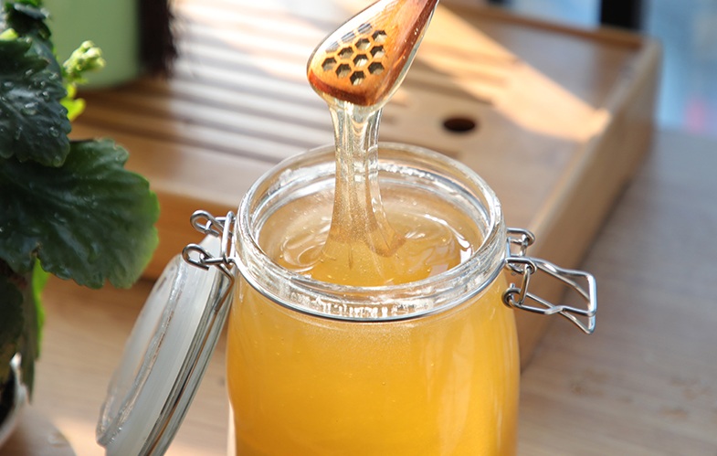 經常喝蜂蜜好不好(長期喝蜂蜜有什么好處和壞處) 經常喝蜂蜜好不好(長期喝蜂蜜有什么好處和壞處)