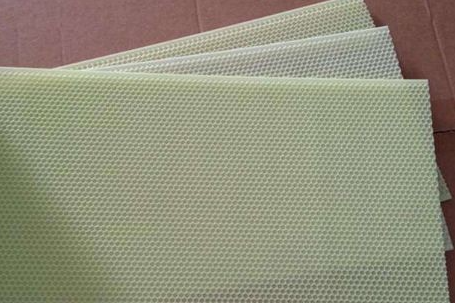 塑料巢礎好用嗎(塑料巢礎的優缺點) 塑料巢礎好用嗎(塑料巢礎的優缺點)