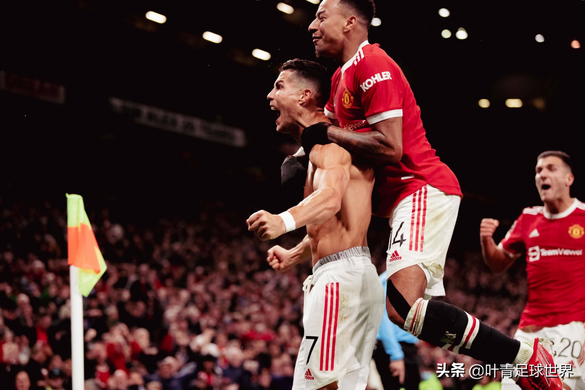 C羅絕殺 歐冠之神!C羅絕殺瞬間:7萬(wàn)人炸鍋,爵爺起立鼓掌,索帥狂吼