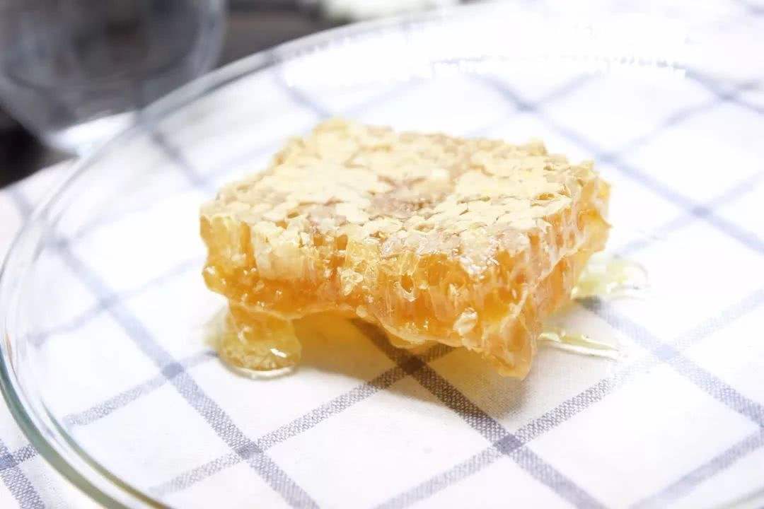 蜂蠟與蜂膠的區別 蜂蠟與蜂膠的區別