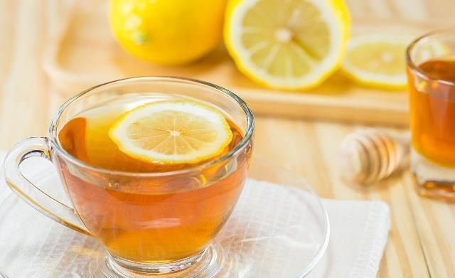 喝檸檬蜂蜜水最佳時間(什么時候喝效果好) 喝檸檬蜂蜜水最佳時間(什么時候喝效果好)