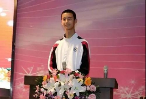 14歲初中生考進清華成最小本科生(14歲清華大學生) 14歲初中生程大拙考進清華成最小本科生 程大拙個人簡歷家庭背景