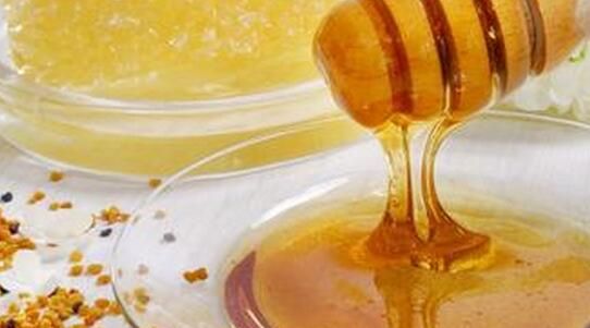 蜜蜂分蜂一般會(huì)往哪飛(蜜蜂分蜂后第一次結(jié)團(tuán)時(shí)間大約是多久) 蜜蜂分蜂一般會(huì)往哪飛(蜜蜂分蜂后第一次結(jié)團(tuán)時(shí)間大約是多久)