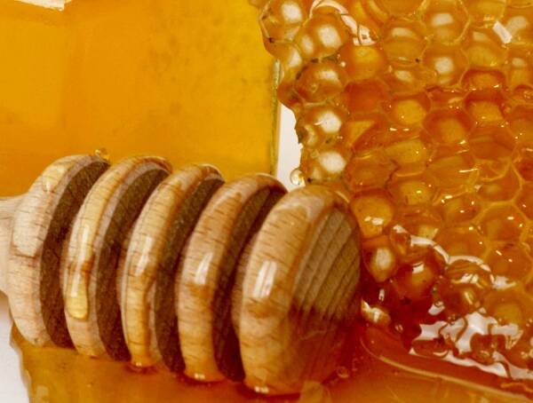 真正的蜂蜜和一般的蜂蜜有什么區(qū)別(什么樣的蜂蜜才是真正的蜂蜜) 真正的蜂蜜和一般的蜂蜜有什么區(qū)別(什么樣的蜂蜜才是真正的蜂蜜)