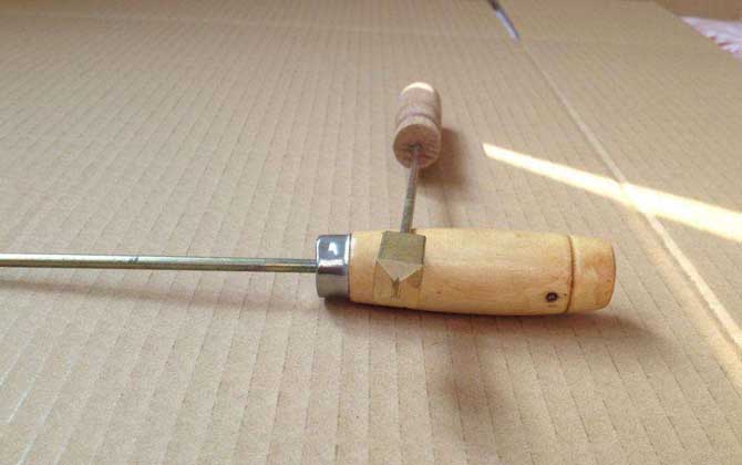 蜜蜂工具批發(fā)價(jià)格表(養(yǎng)蜂工具大全及參考價(jià)格) 蜜蜂工具批發(fā)價(jià)格表(養(yǎng)蜂工具大全及參考價(jià)格)