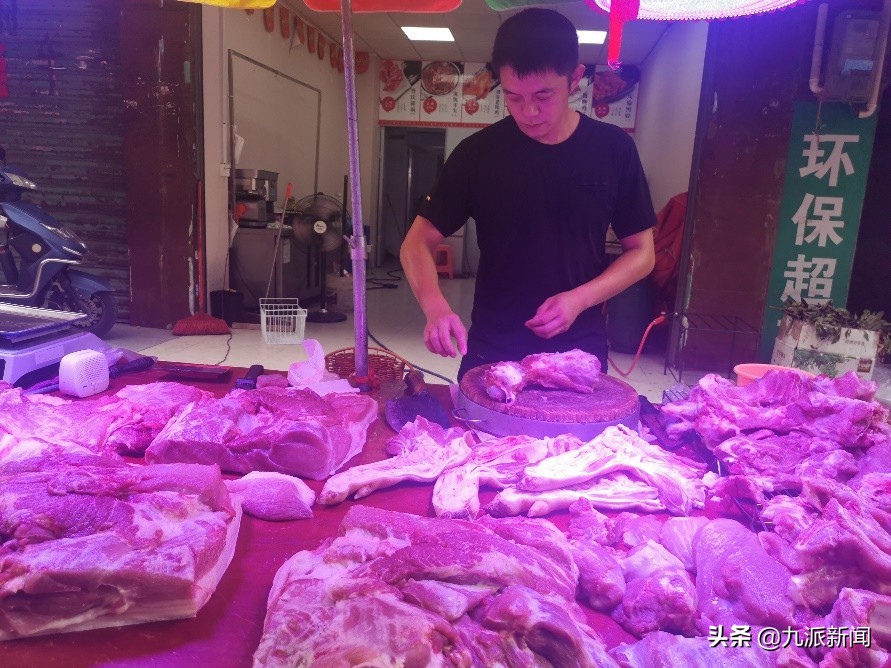 985 畢業生回應辭掉公務員賣豬肉 從公務員到豬肉佬,985畢業生為還200萬債務擺肉攤:10年后還賣豬肉未嘗不可,以前管理個體戶現在成了個體戶