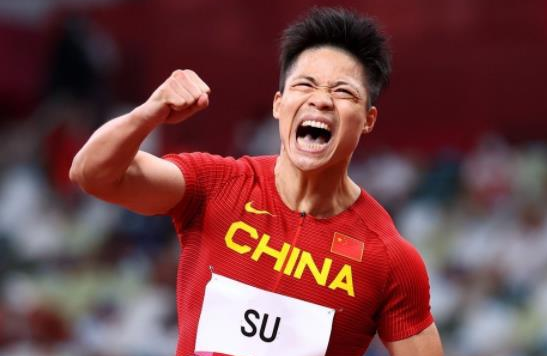 蘇炳添9秒95百米奪冠 全運會蘇炳添百米9秒95奪冠 上屆冠軍謝震業獲得亞軍