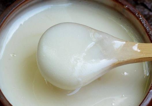 白蜜和蜂蜜有什么區(qū)別?(教你簡(jiǎn)單辨別方法) 白蜜和蜂蜜有什么區(qū)別?(教你簡(jiǎn)單辨別方法)