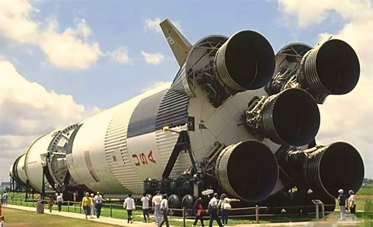 升空73秒后爆炸,7名宇航員化為灰燼,挑戰(zhàn)者號事故有多可怕? 升空73秒后爆炸,7名宇航員化為灰燼,挑戰(zhàn)者號事故有多可怕?