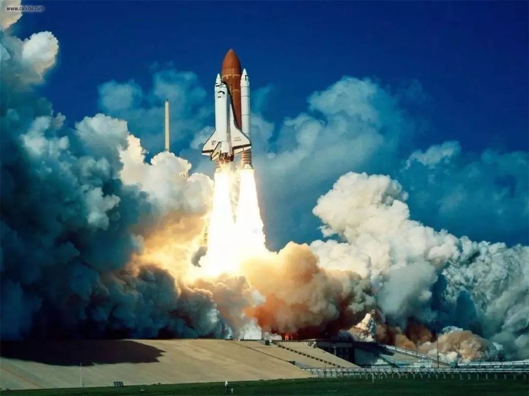 升空73秒后爆炸,7名宇航員化為灰燼,挑戰(zhàn)者號事故有多可怕? 升空73秒后爆炸,7名宇航員化為灰燼,挑戰(zhàn)者號事故有多可怕?