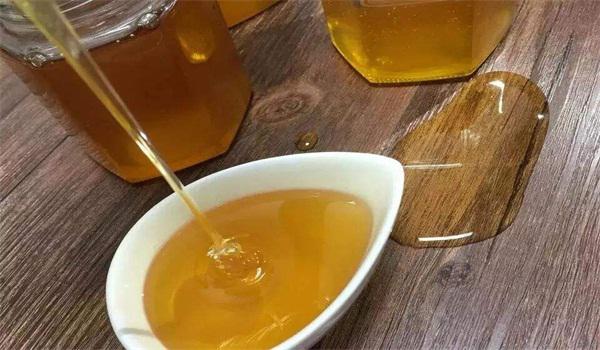 中蜂蜜與意蜂蜜有什么差別(記住這5個區別) 中蜂蜜與意蜂蜜有什么差別(記住這5個區別)