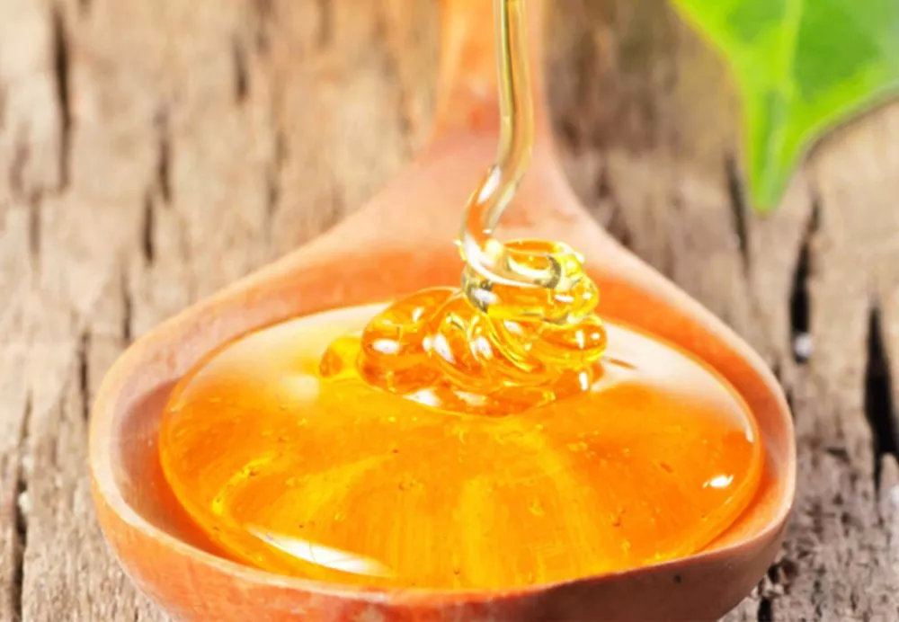 天然蜂蜜的成分有哪些(天然蜂蜜的功效與作用及食用方法) 天然蜂蜜的成分有哪些(天然蜂蜜的功效與作用及食用方法)