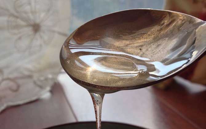 喝蜂蜜水要注意這7大禁忌，別不當(dāng)回事，喝錯(cuò)了反而對(duì)健康不利！