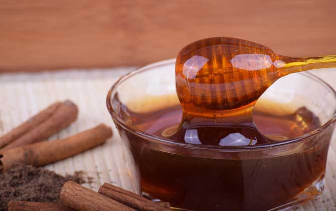 蜂蜜水的作用與功效有哪些？經(jīng)常喝杯蜂蜜水，這8個(gè)好處跑不了！