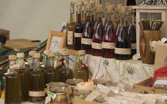 蜂蜜酒的作用與功效有哪些？不但能增強體質，而且還能美容養顏！