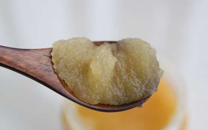 假蜂蜜的特點有哪些？除了外觀和口感，能不能結晶也是重要特征！