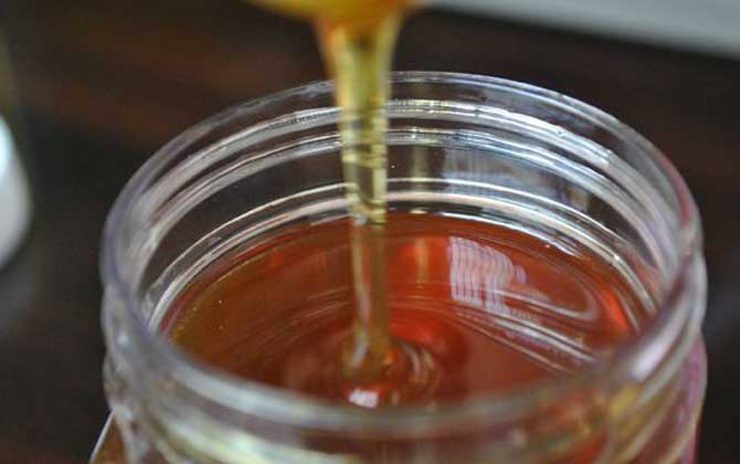 蜂蜜生姜水的禁忌有哪些？除了喝法正確之外，這幾種人最好少喝！