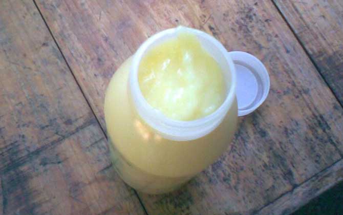 蜂王漿的副作用與禁忌，絕對不能過量食用，這4類人也要少吃！