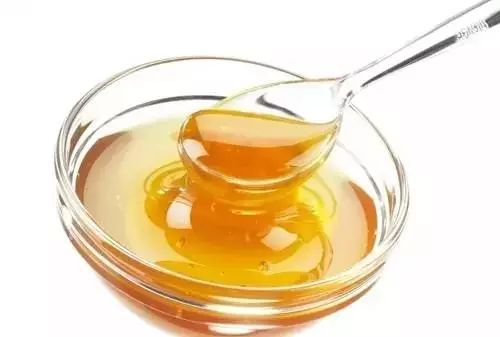 介王成功工蜂還在產(chǎn)卵如何處理（工產(chǎn)蜂群介王成功后，為何工蜂還在產(chǎn)卵）