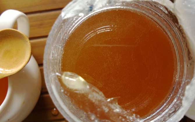 芝麻蜜的營養(yǎng)價(jià)值（芝麻蜜的作用與功效及食用方法）